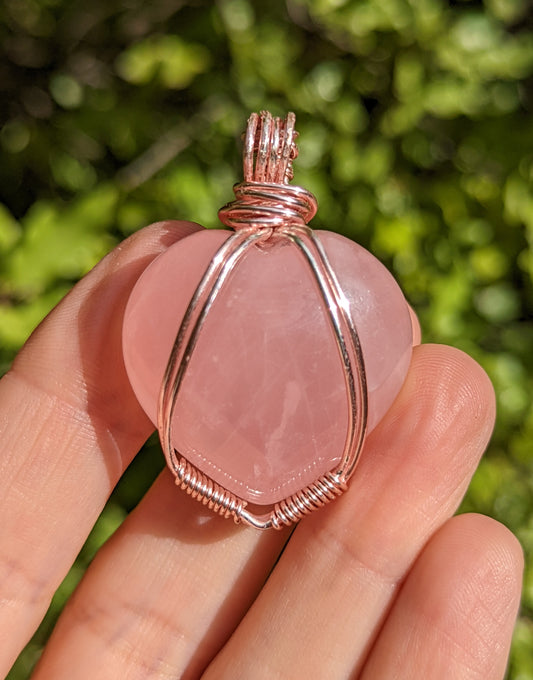 Rose Gold Wire Wrap Rose Quartz Heart Pendant (Brazilian - High Quality)