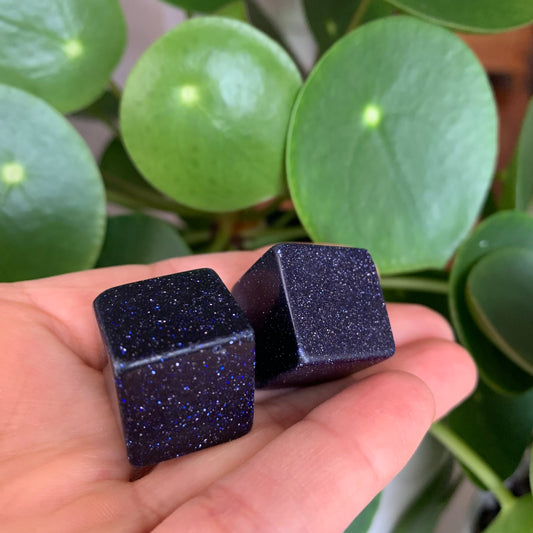 Blue Sandstone Cube Tumbles